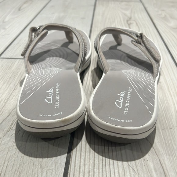 Clark’s Cloud-steepers Grey Sandals - Picture 4 of 9